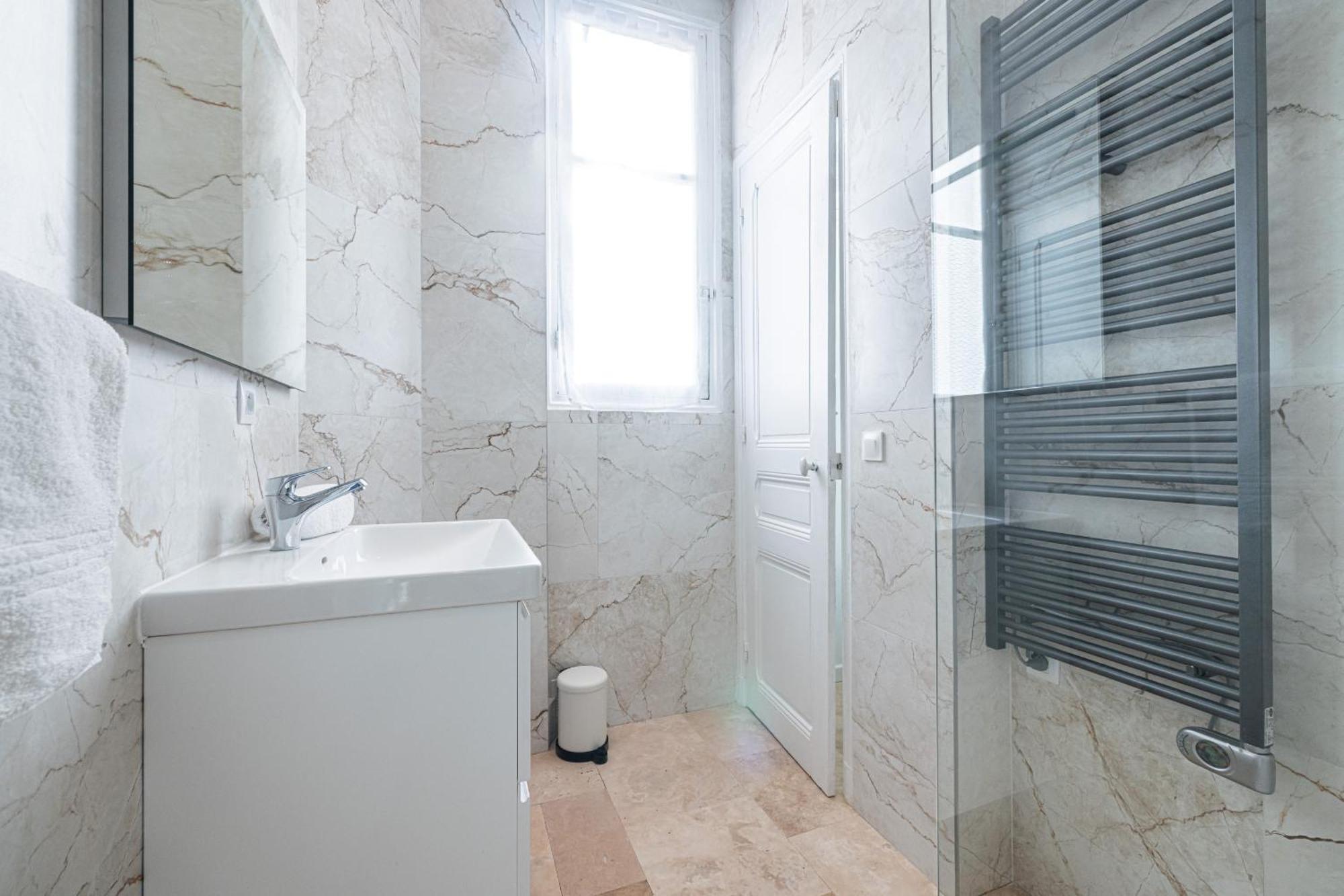 Lovely 2 Bdr Harbor Appartement